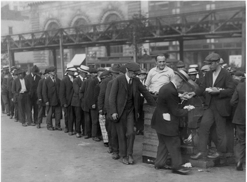 [Image: great-depression-bread-lines.jpg]