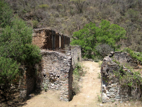 The old mill was obviously rebuilt at least four times, using different construction methods. Note the adobe on top and large stones on the bottom.